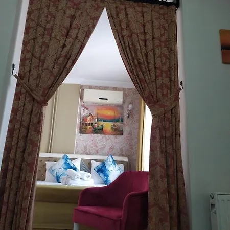 Senar Ayvalı